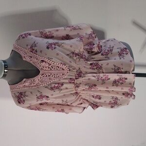 Candies pink butterfly sleeve blouse XL